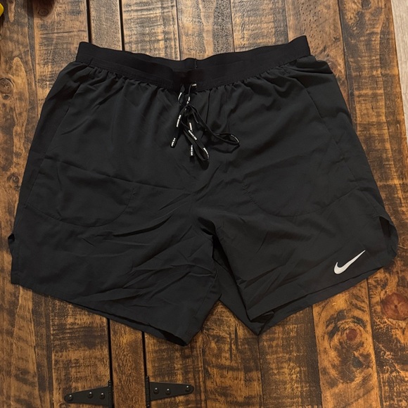 Nike Stride Dri-Fit Running Shorts - Picture 1 of 6